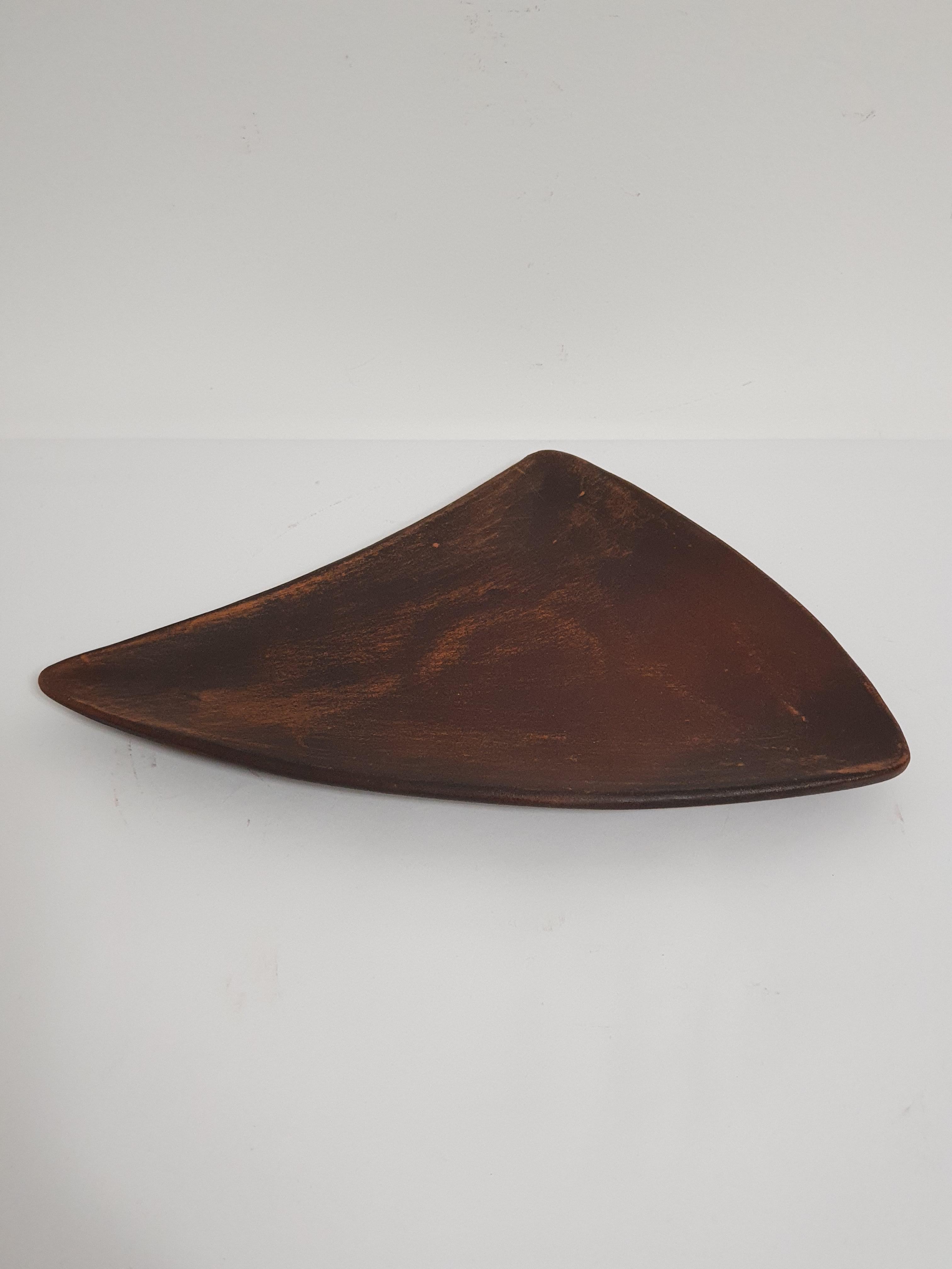 Тарілка десертна, треугольная з червоної глини (3894) - фото 4 Тарілка десертна, треугольная з червоної глини (3894) - фото 4