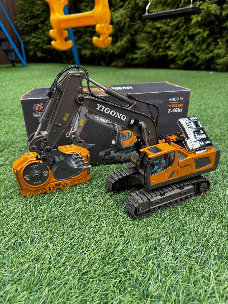 Екскаватор на радіокеруванні YIGONG 1:20 з звуком та світлом (7by-z8k-mtt) - фото 2 Екскаватор на радіокеруванні YIGONG 1:20 з звуком та світлом (7by-z8k-mtt) - фото 2