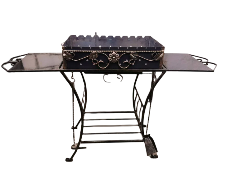 Мангал з бічними столиками/підставкою для казана з совком і кочергою на 10 шампурів (7068)