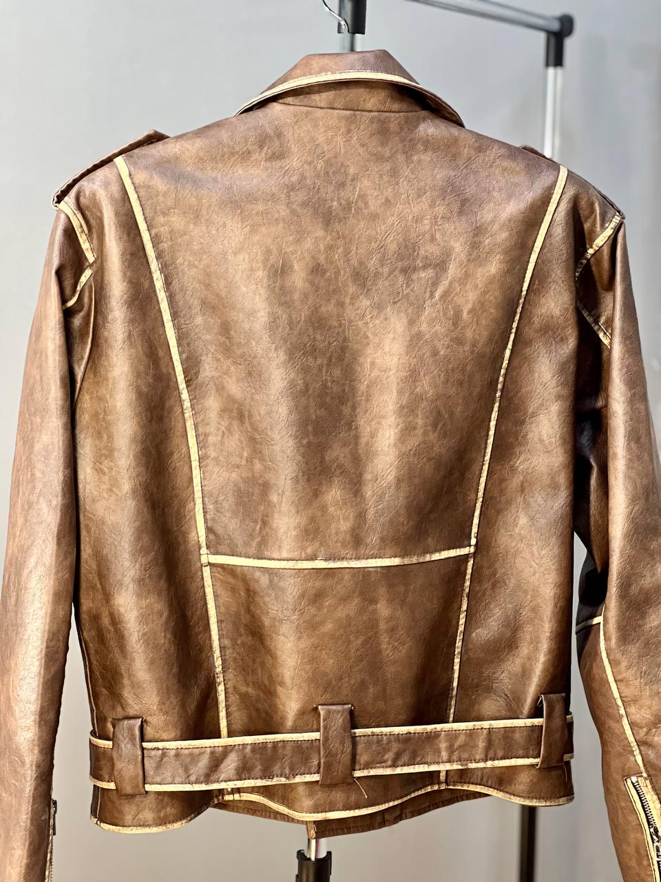 Куртка женская Aftf Basic 2456 косуха молнии пояс вареные швы экокожа S Коричневый (2493) - фото 2 Куртка женская Aftf Basic 2456 косуха молнии пояс вареные швы экокожа S Коричневый (2493) - фото 2