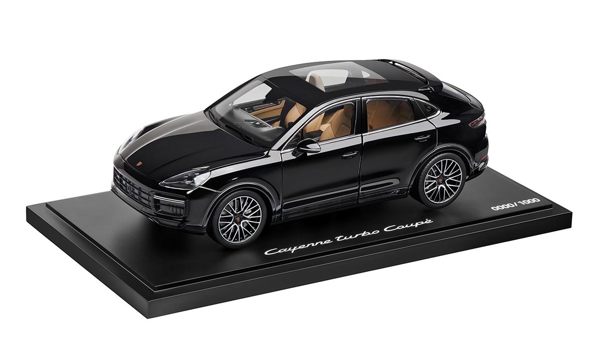 Модель автомобиля 1:18 Porsche Cayenne Turbo Coupe E3 Limited Edition Deep Black (WAP0213200K)