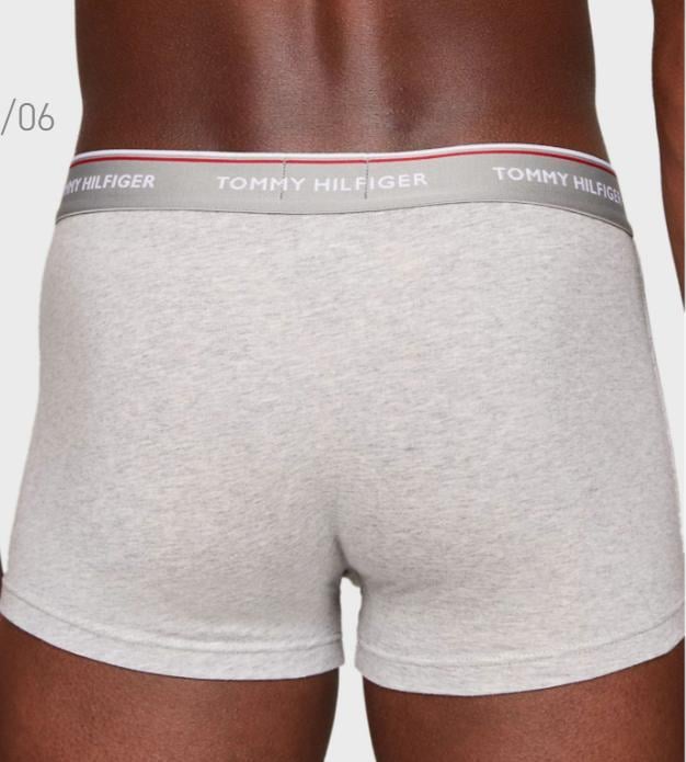 Набор трусов боксеров мужских Tommy Hilfiger PREMIUM ESSENTIALS 3 шт. М Белый/Серый/Черный (100117185) - фото 3 Набор трусов боксеров мужских Tommy Hilfiger PREMIUM ESSENTIALS 3 шт. М Белый/Серый/Черный (100117185) - фото 3