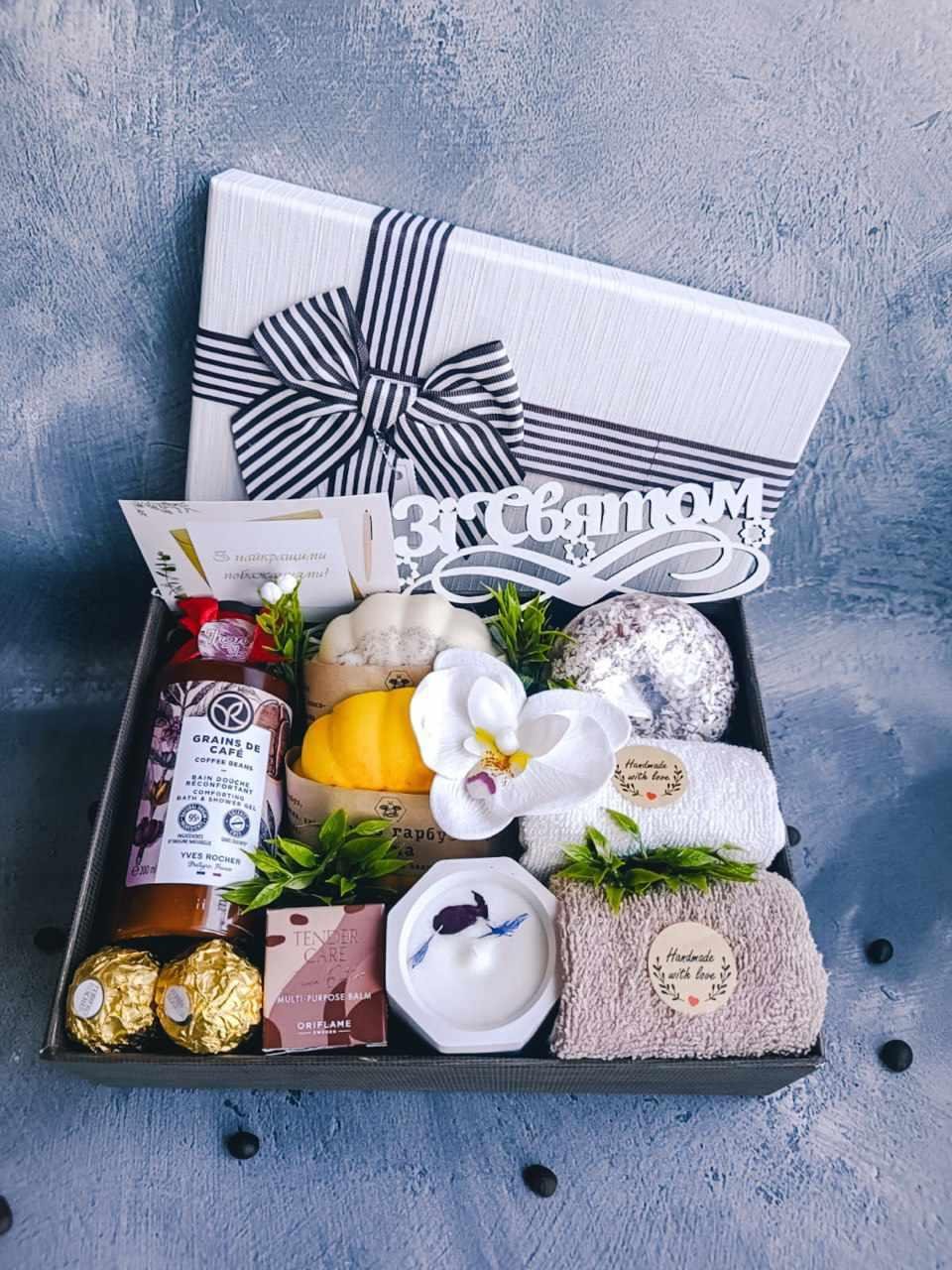 Подарунковий бокс для дівчини з косметикою/цукерками/свічками (2532748536)