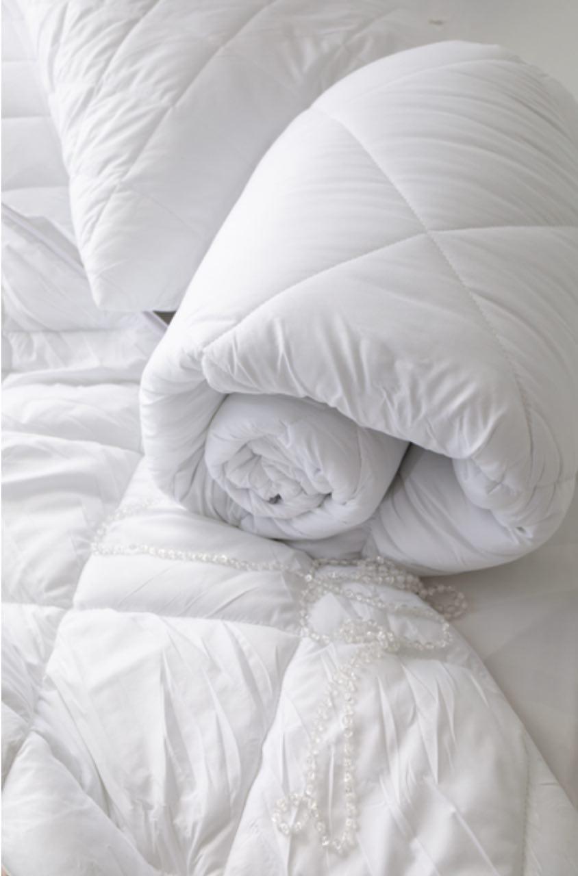 Одеяло зимнее Теплое полуторной размер 150x215 см микрофибра / паяный холофайбер Белый - фото 2 Одеяло зимнее Теплое полуторной размер 150x215 см микрофибра / паяный холофайбер Белый - фото 2