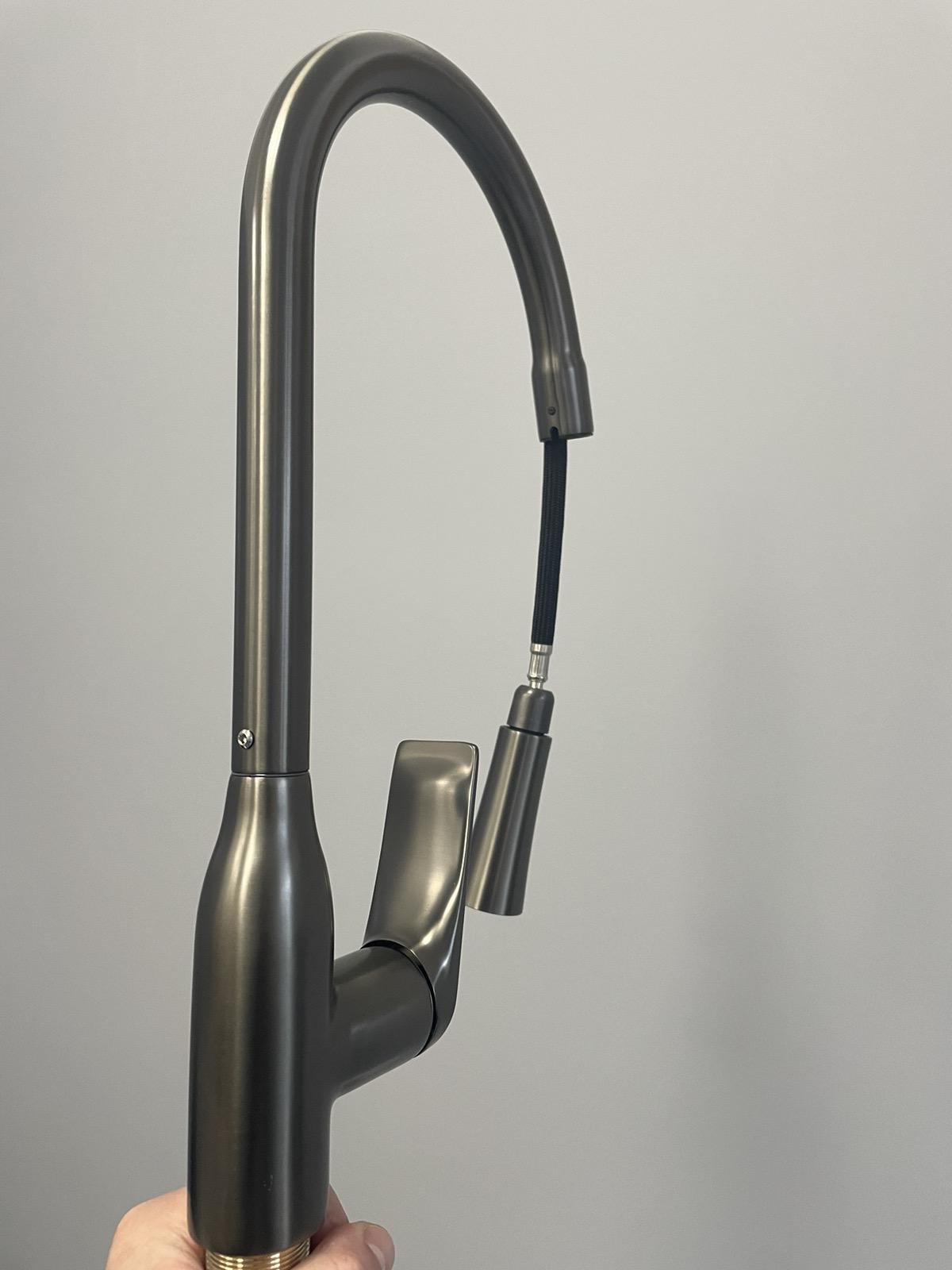 Змішувач кухонний Q-tap Vlasta PVD з висувним виливом Графітовий - фото 3 Змішувач кухонний Q-tap Vlasta PVD з висувним виливом Графітовий - фото 3