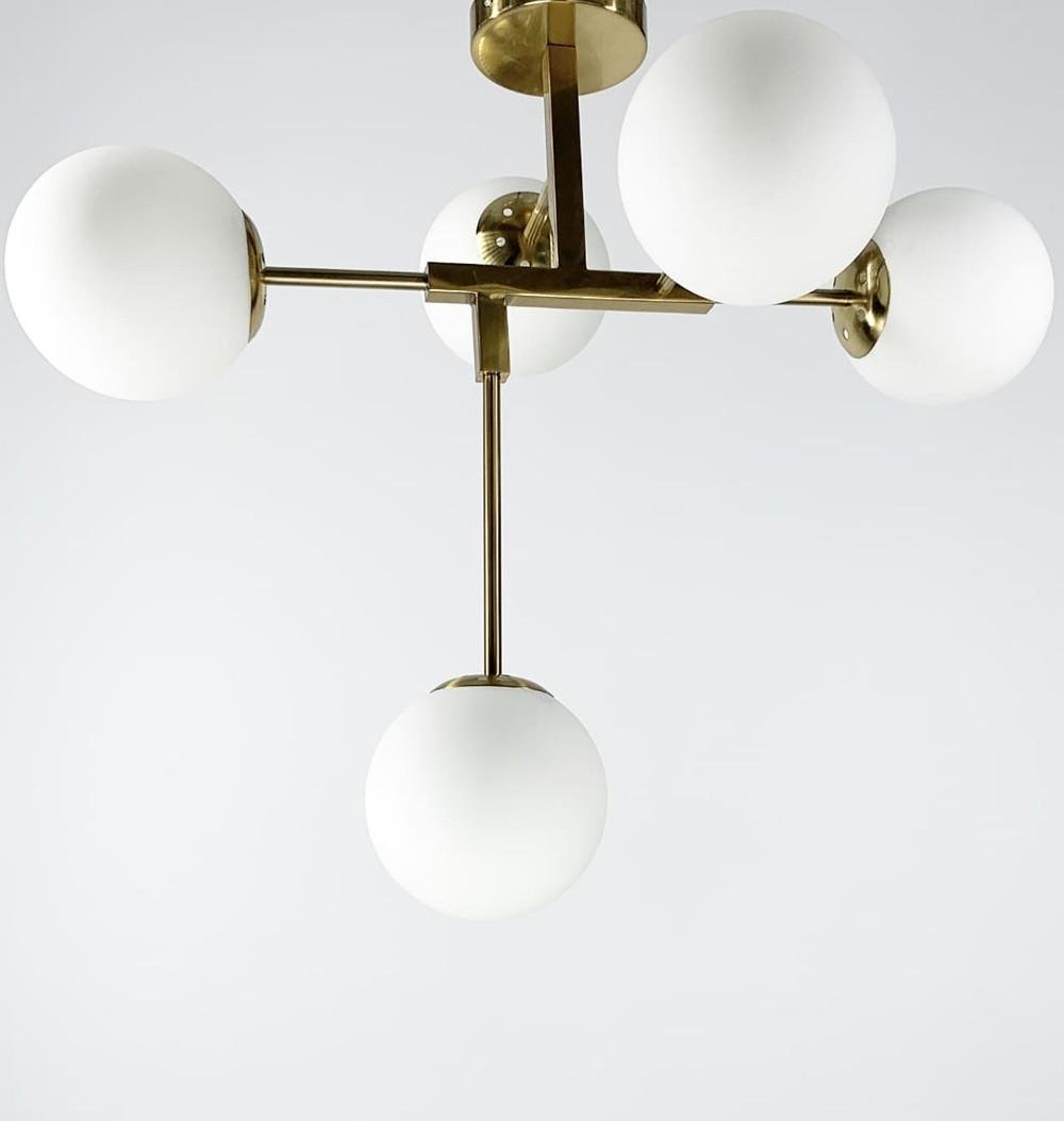 Люстра в каскадному каркасі з матовими плафонами Латунь (AOC 17/5 AB+WT) - фото 1 Люстра в каскадному каркасі з матовими плафонами Латунь (AOC 17/5 AB+WT) - фото 1