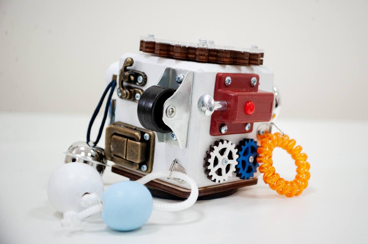 Бізікуб дорожній з дерева 7 см Синій (0003)