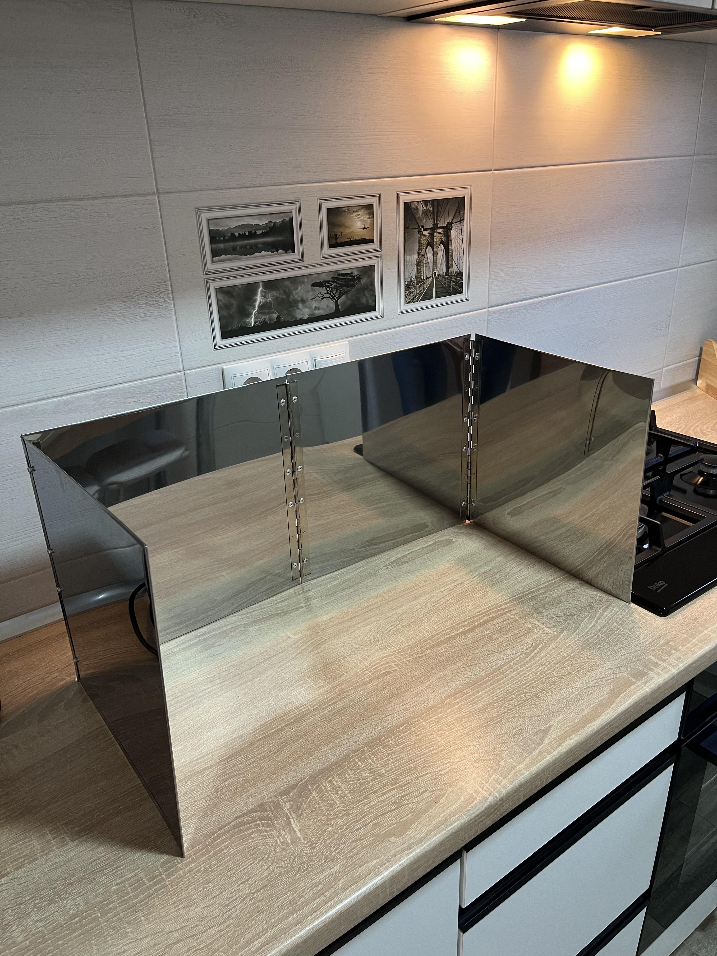 Сталевий екран для захисту поверхонь від бризок жиру 32х32х0,4 см (25500434)