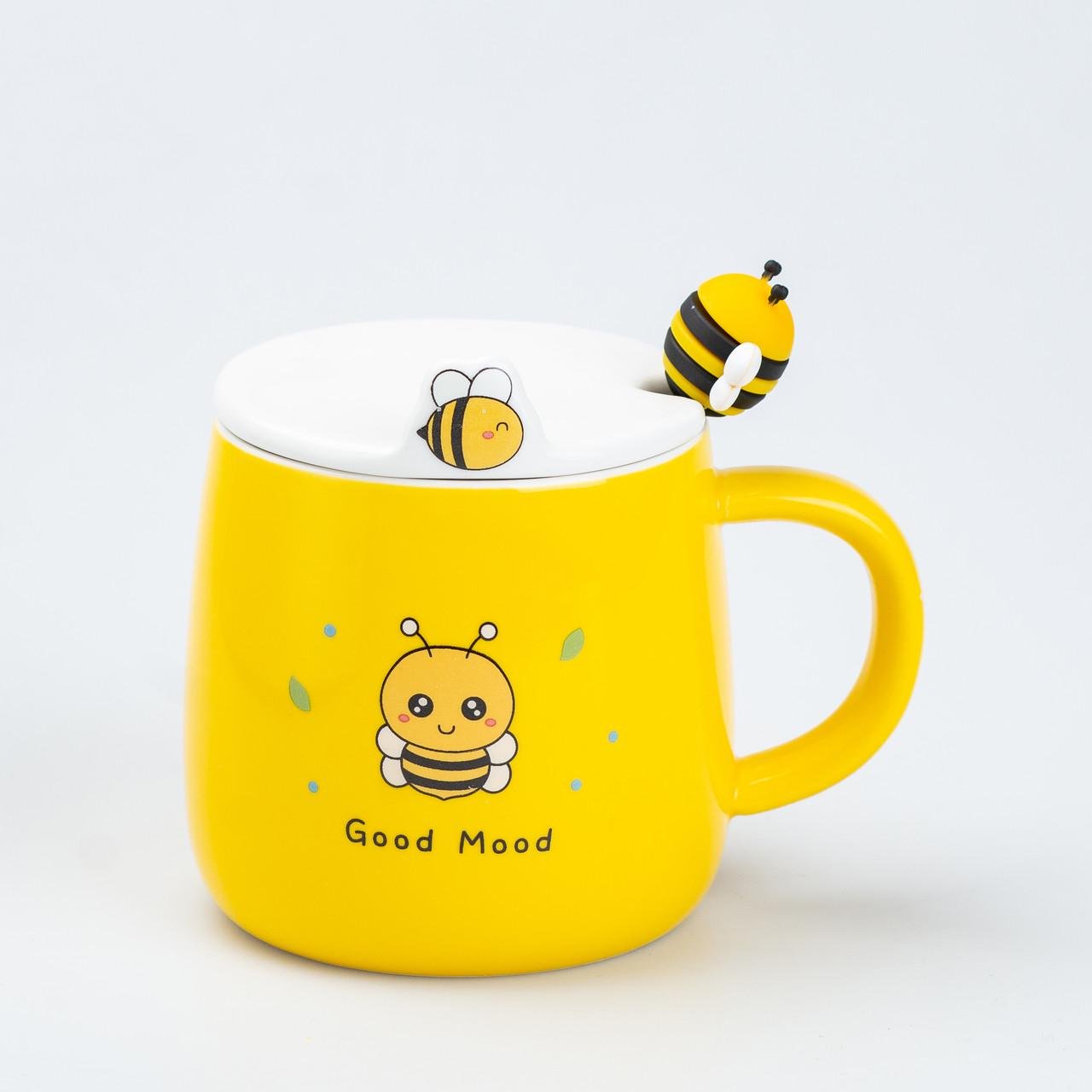 Чашка керамічна Bee good mood з кришкою та ложкою 450 мл (HP7199) - фото 1