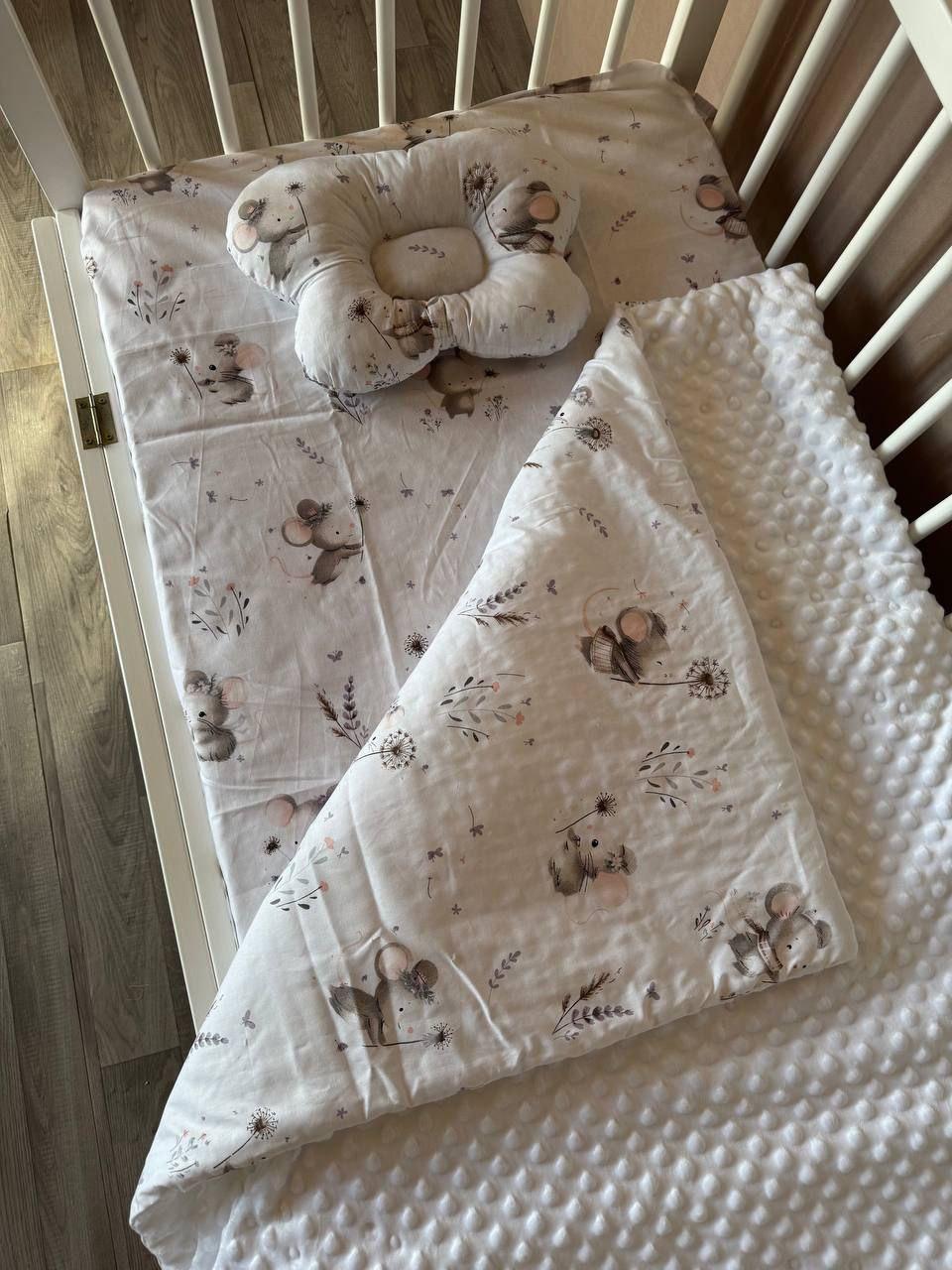 Комплект постельного белья Манюня Мышки из бязи для кроватки 78x98 см Белый (П4К-am-manin-029)