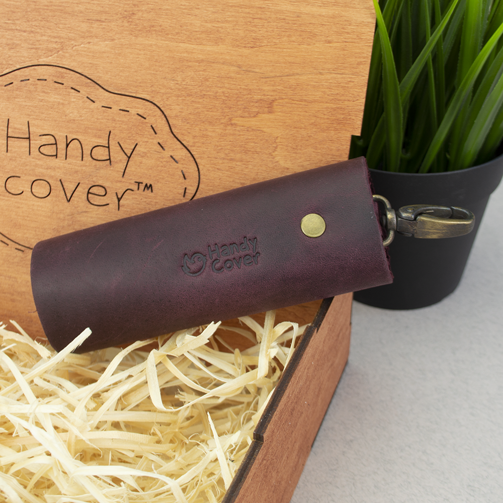Ключница кожаная HandyCover HC0055 с карабином Бордовый - фото 7