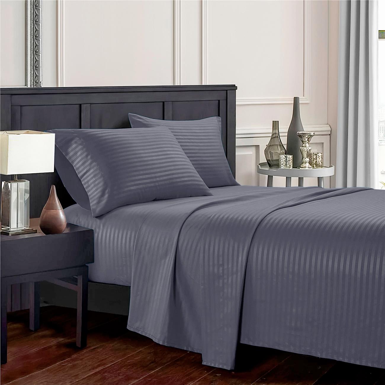 Комплект постільної білизни LoveYouНоме Смужка Gold євро бязь Синій (7378) - фото 1 Комплект постільної білизни LoveYouНоме Смужка Gold євро бязь Синій (7378) - фото 1