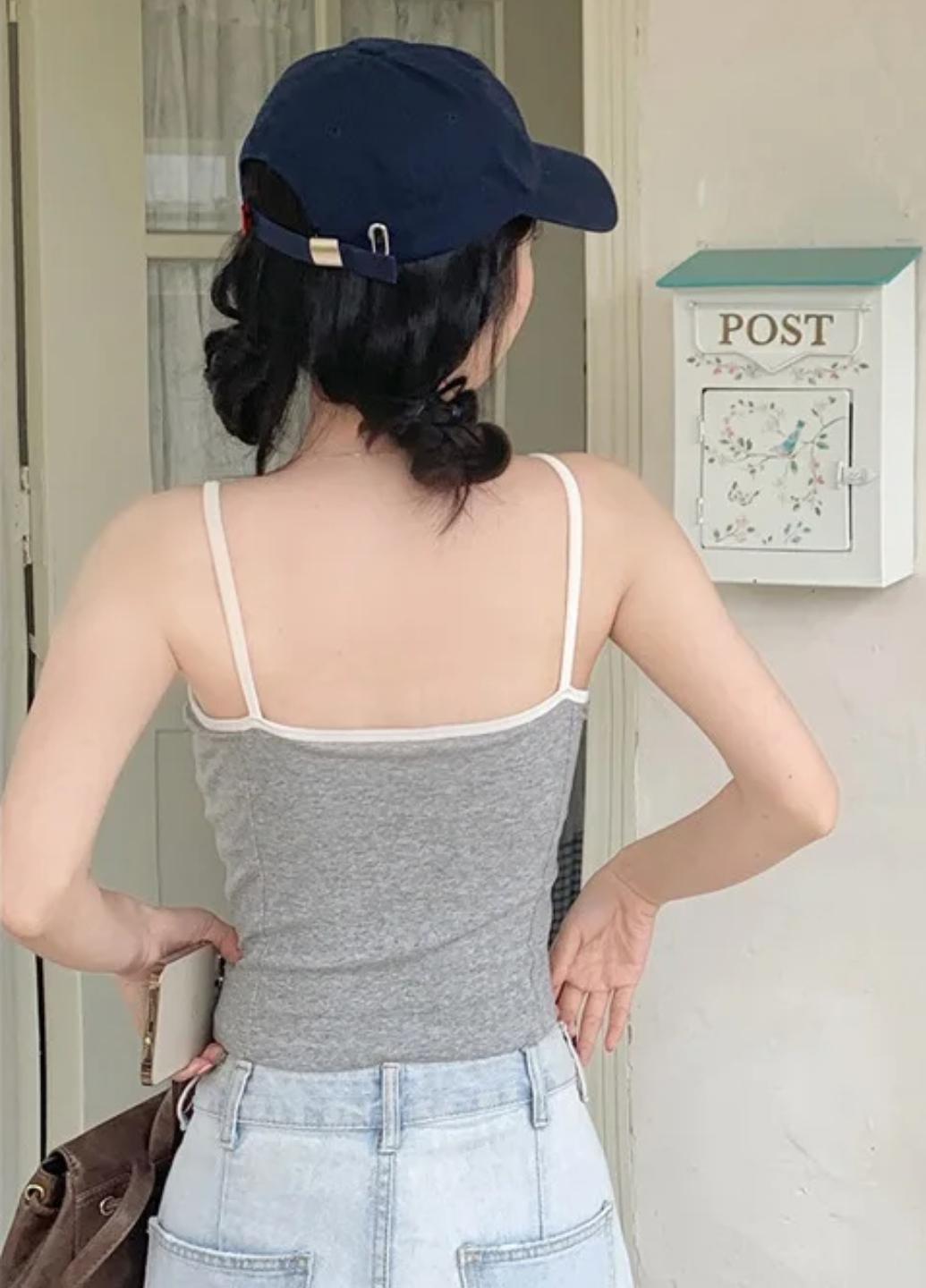 Майка женская хлопковая Two Colors с вкладышами One size Серый (1865-42-04) - фото 5 Майка женская хлопковая Two Colors с вкладышами One size Серый (1865-42-04) - фото 5