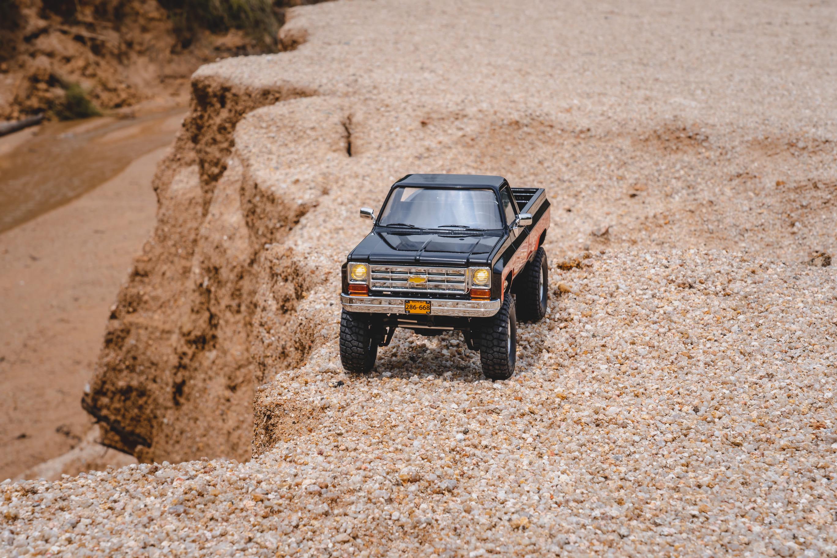 Машинка на радиоуправлении FMS 1:18 Chevrolet K10 RTR Черный - фото 11 Машинка на радиоуправлении FMS 1:18 Chevrolet K10 RTR Черный - фото 11