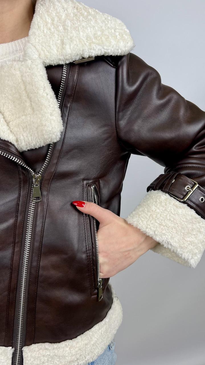 Дубленка женская Бренд #2439-06 L Коричневый (23918514) - фото 3 Дубленка женская Бренд #2439-06 L Коричневый (23918514) - фото 3