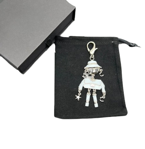 Брелок-подвеска дизайнерский Chanel Кукла в очках White/Silver