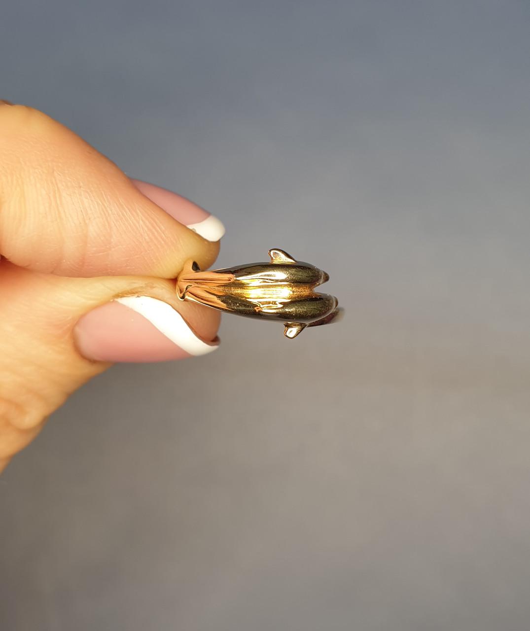 Кольцо позолоченное Дельфины р. 18 2 г (1405237103) Кольцо позолоченное Дельфины р. 18 2 г (1405237103)