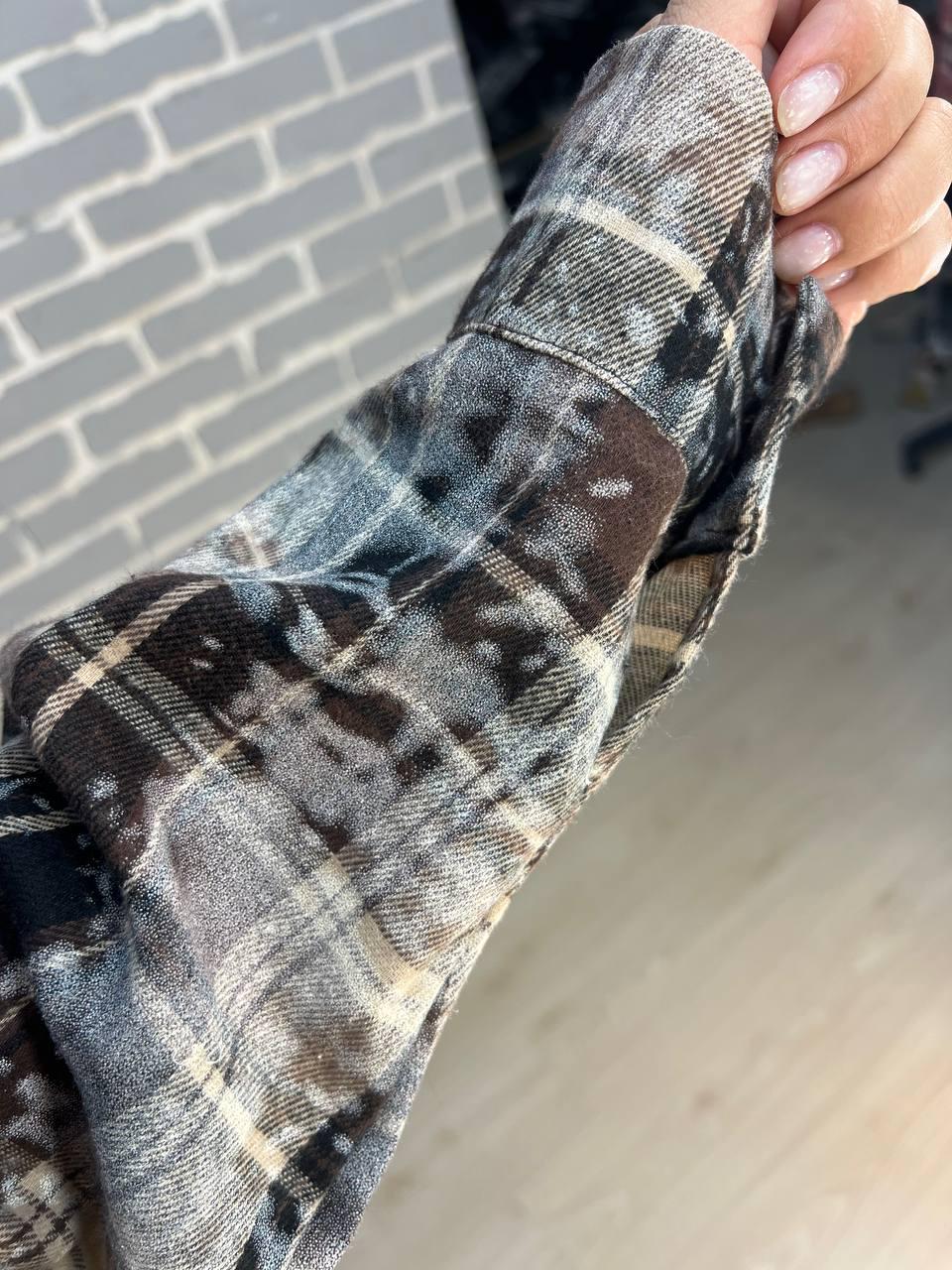 Сорочка жіноча A-N 2775 картата варена в клітинку оверсайз коттон OS Коричневий (2908) - фото 7 Сорочка жіноча A-N 2775 картата варена в клітинку оверсайз коттон OS Коричневий (2908) - фото 7