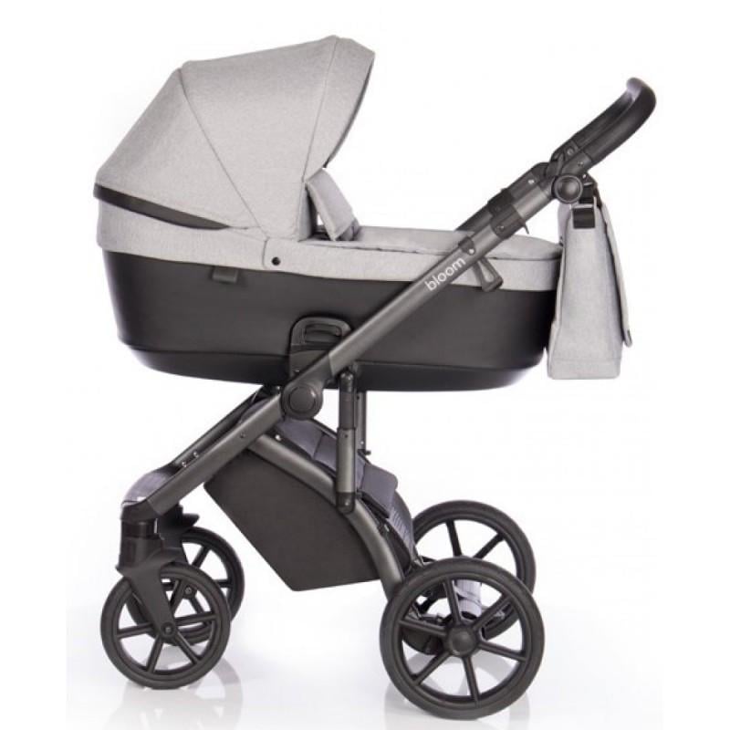 Коляска Roan Bloom универсальная 2в1 с багажной корзиной и сумкой Silver chevron