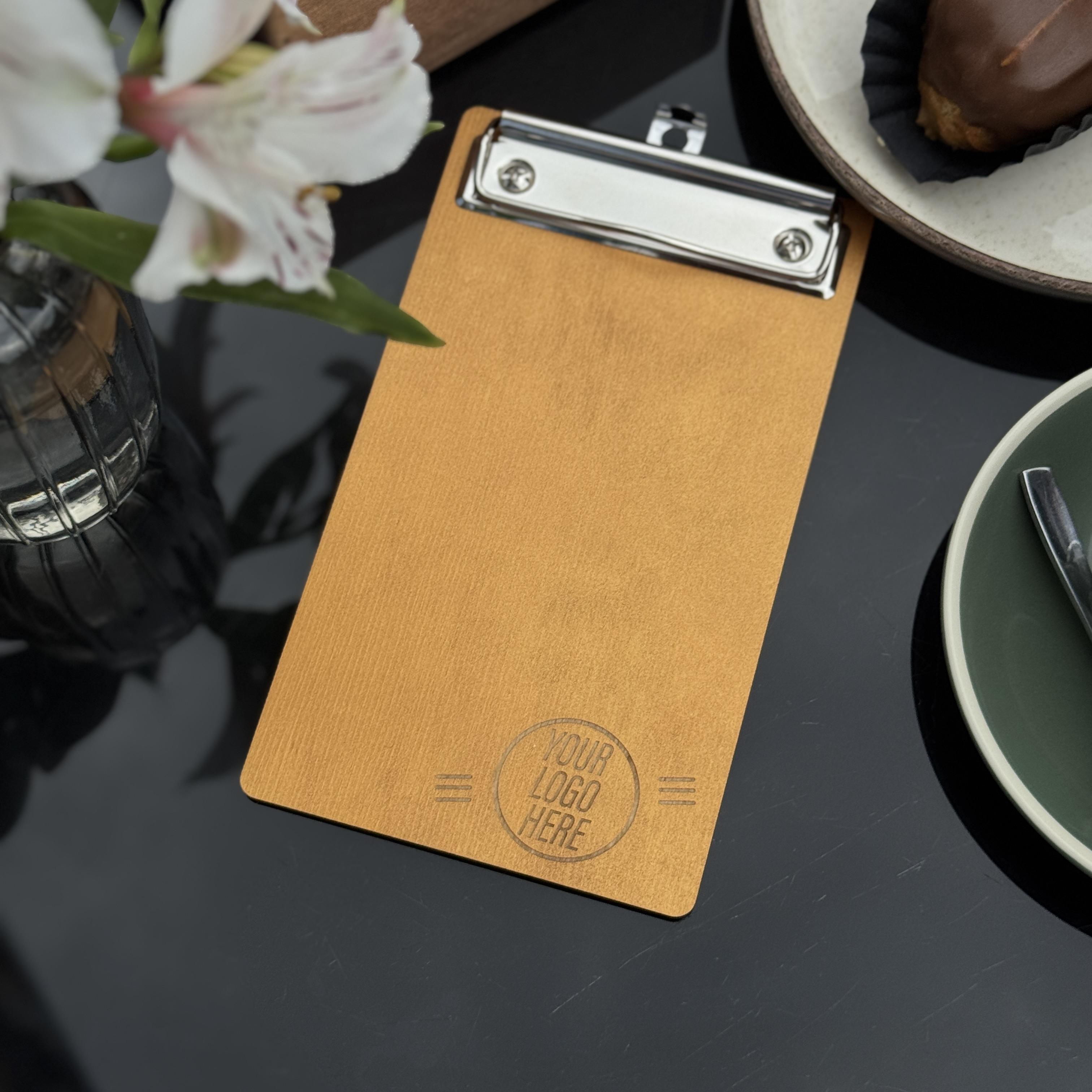 Чекбук з гравіюванням логотипу для кафе та ресторанів дерев'яний Золотистий (0000001)