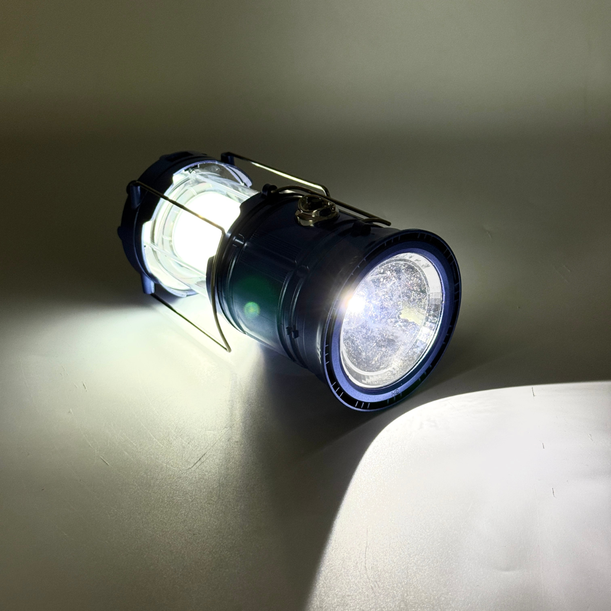 Ліхтар-лампа SIHONG для кемпінгу із сонячною панеллю 5800T 6 Led+1 W Синій - фото 5 Ліхтар-лампа SIHONG для кемпінгу із сонячною панеллю 5800T 6 Led+1 W Синій - фото 5