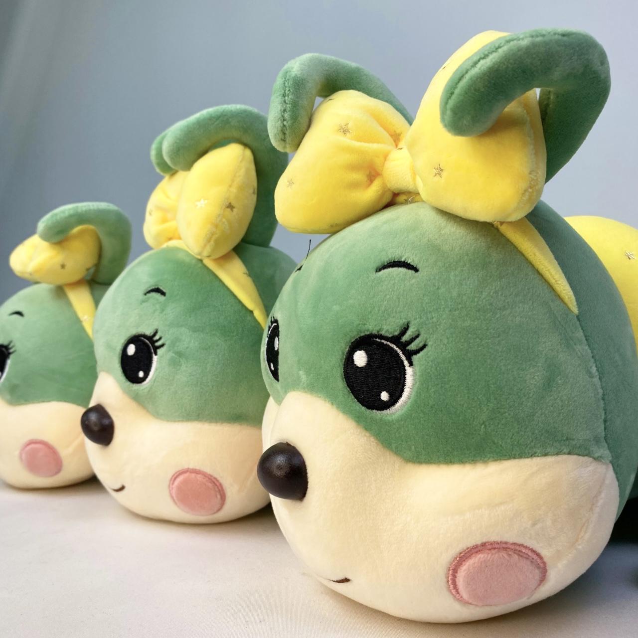 Мягкая игрушка-обнимашка Гусеничка с бантиком 70 см Зеленый/Желтый (E33185) - фото 8 Мягкая игрушка-обнимашка Гусеничка с бантиком 70 см Зеленый/Желтый (E33185) - фото 8