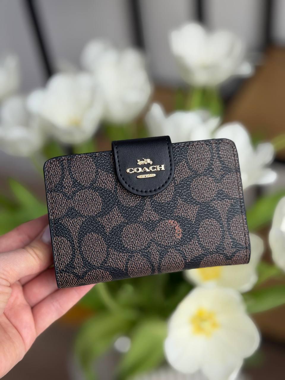 Гаманець Coach medium corner zip wallet натуральна шкіра