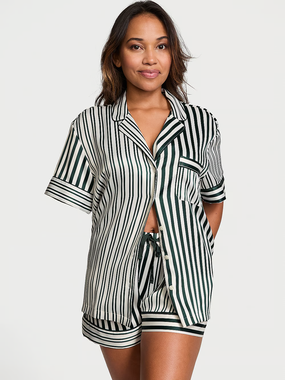 Піжама жіноча Victoria's Secret Glazed Satin Short Pajama Set сатинова S Біло-зелена у смужку (23375251)