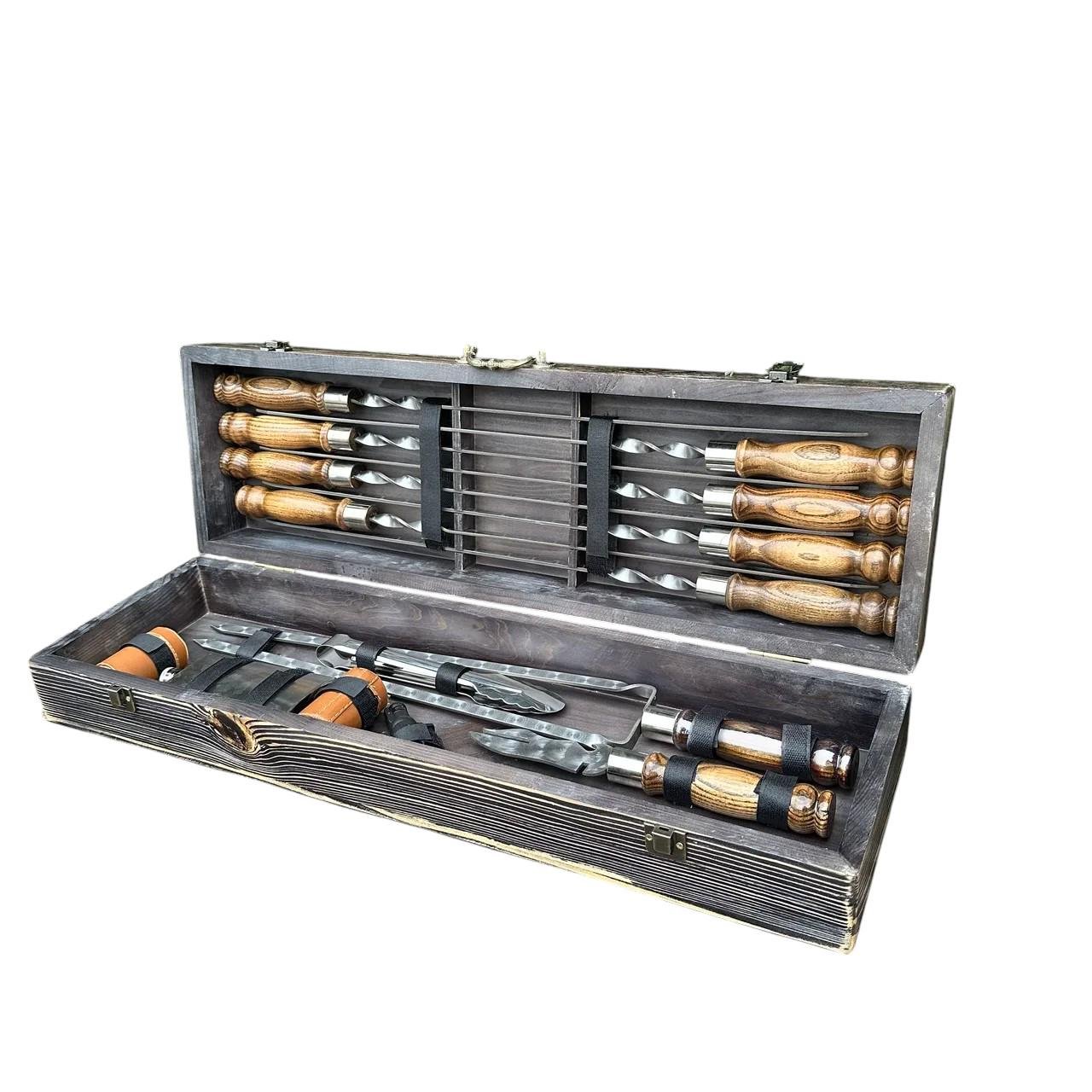 Подарочный набор шампуров с аксессуарами Mzavod Охотник из нержавеющей стали в деревянном кейсе 720x120x210 мм (136-17-1190610000862)