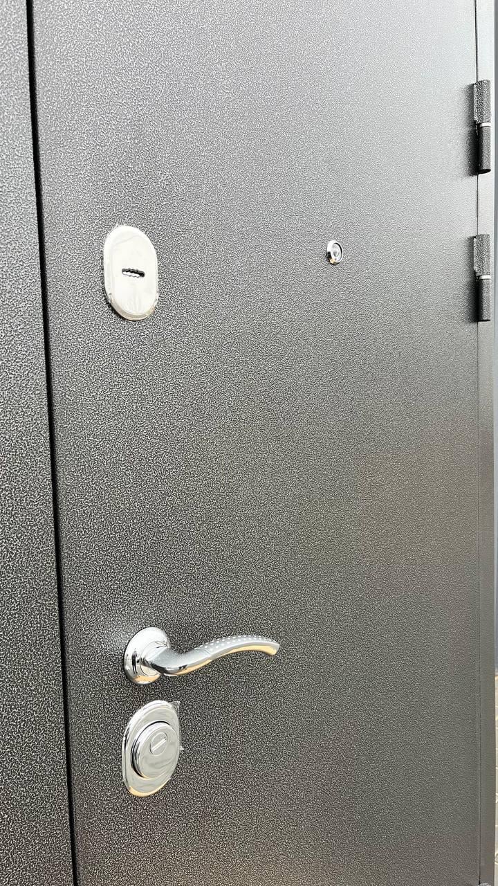 Двері вхідні Аляска метал/МДФ Срібло світле (7632) - фото 9 Двері вхідні Аляска метал/МДФ Срібло світле (7632) - фото 9