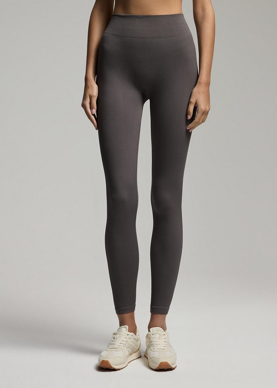 Леггинсы женские Diverse MRUMME в рубчик XS Светло-коричневый (5905384087409) - фото 3 Леггинсы женские Diverse MRUMME в рубчик XS Светло-коричневый (5905384087409) - фото 3