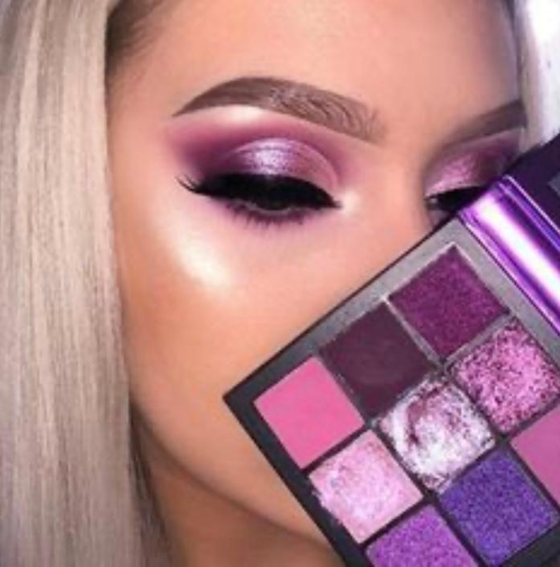 Палетка теней для век Huda Beauty Amethyst Obsessions Palette - фото 3