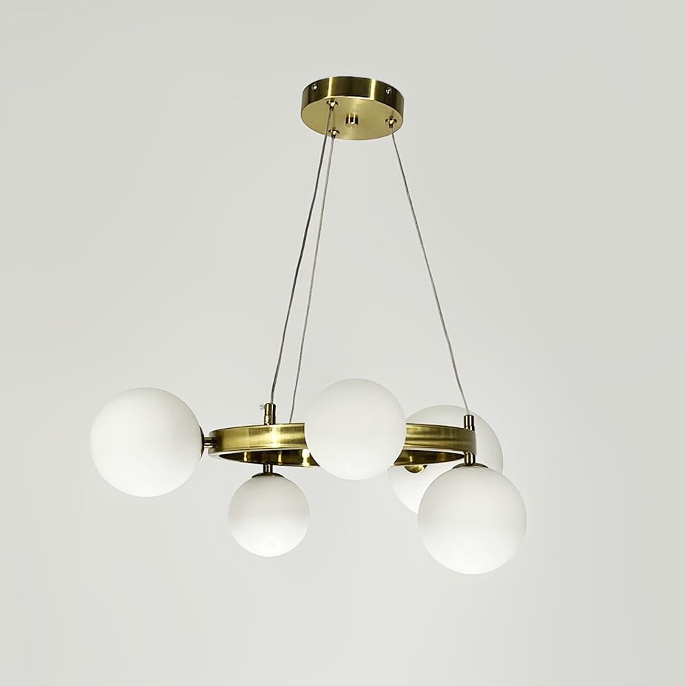 Люстра кольцевая с 5 белыми плафонами Ø 55 см Латунь (AT 32/5R AB+WT) - фото 1
