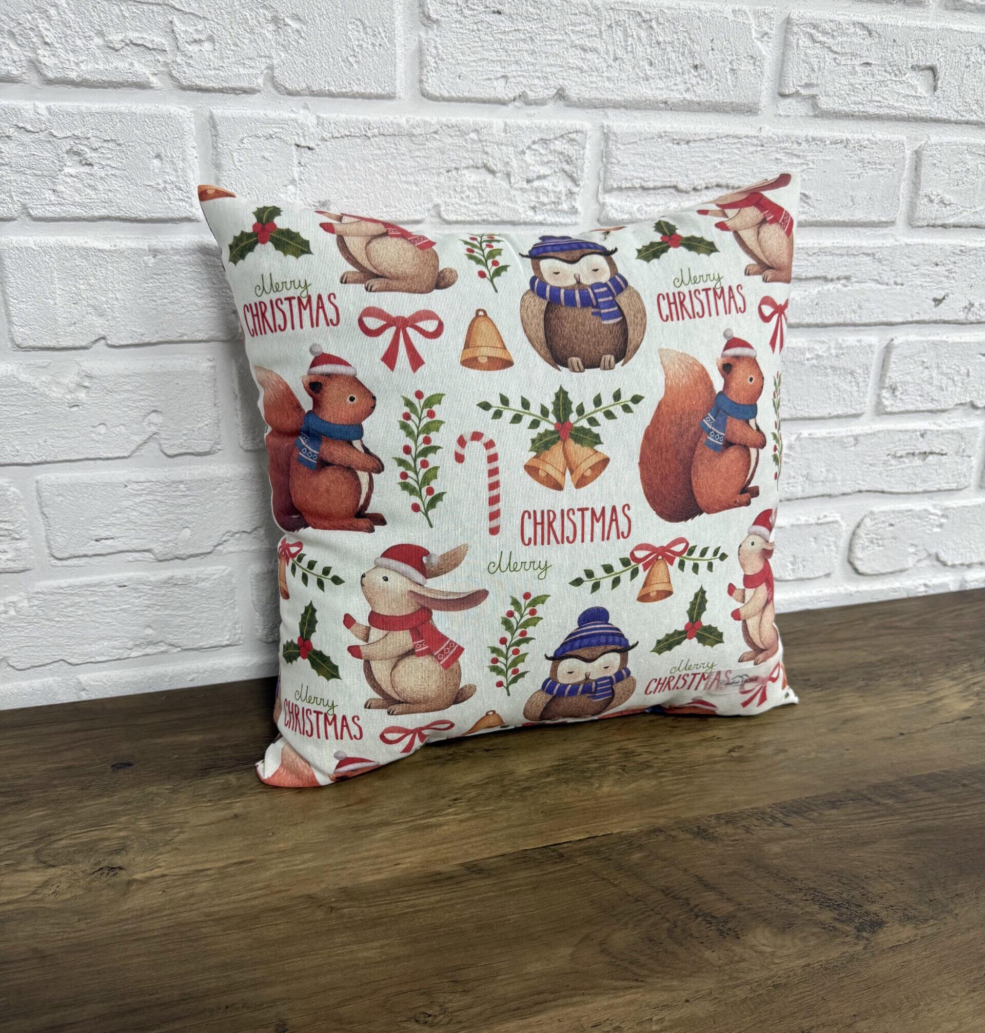 Подушка новогодняя Comfort Home X-mas Forest Dwellers 40х40 см (5550130)