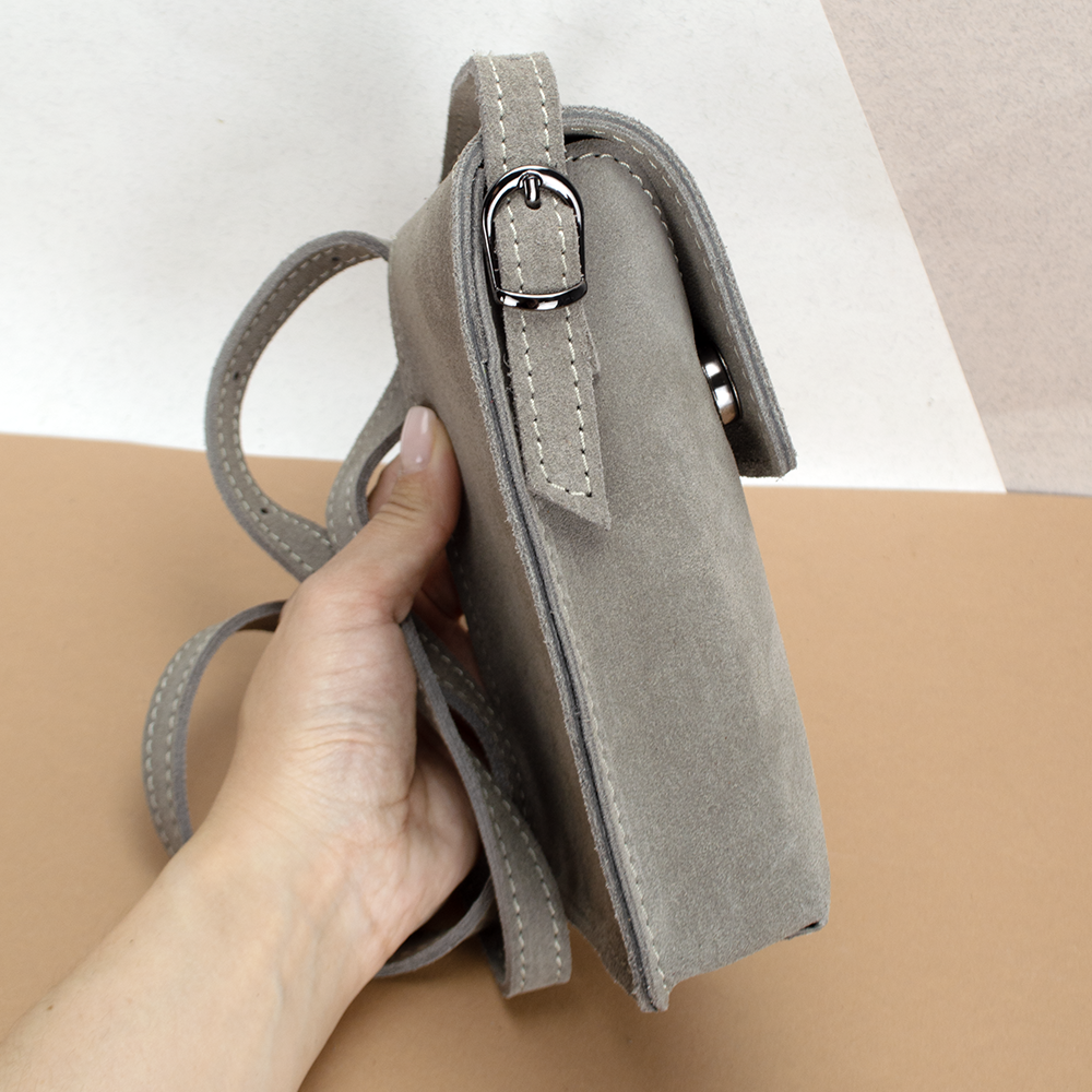 Сумка для телефону жіноча Virginia Conti 03804 замшева Сірий (2401852286) - фото 3 Сумка для телефону жіноча Virginia Conti 03804 замшева Сірий (2401852286) - фото 3