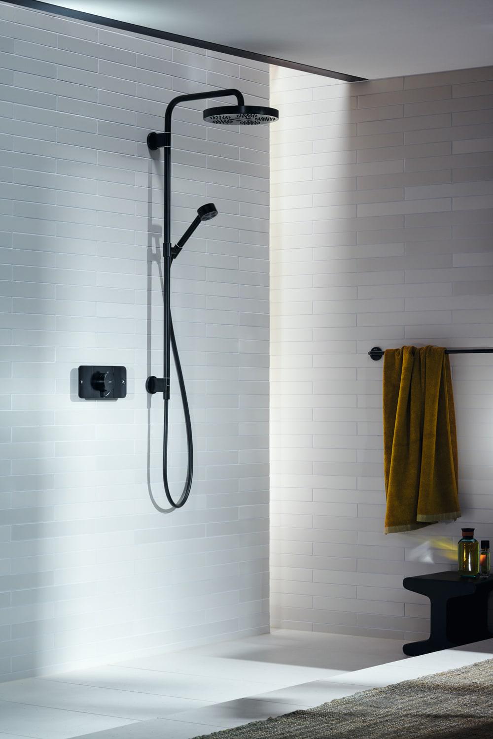 Душевая система без смесителя Hansgrohe Axor One Showerpipe 48790670 Черный (141957) - фото 6