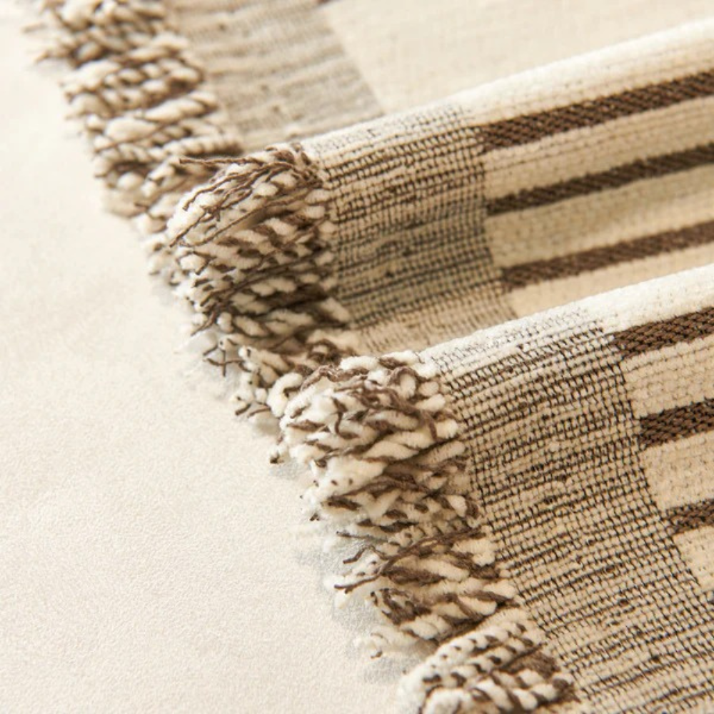 Плед покрывало на диван и кровать для мягкой мебели с узором 180х230 см Бело-коричневый - фото 6 Плед покрывало на диван и кровать для мягкой мебели с узором 180х230 см Бело-коричневый - фото 6