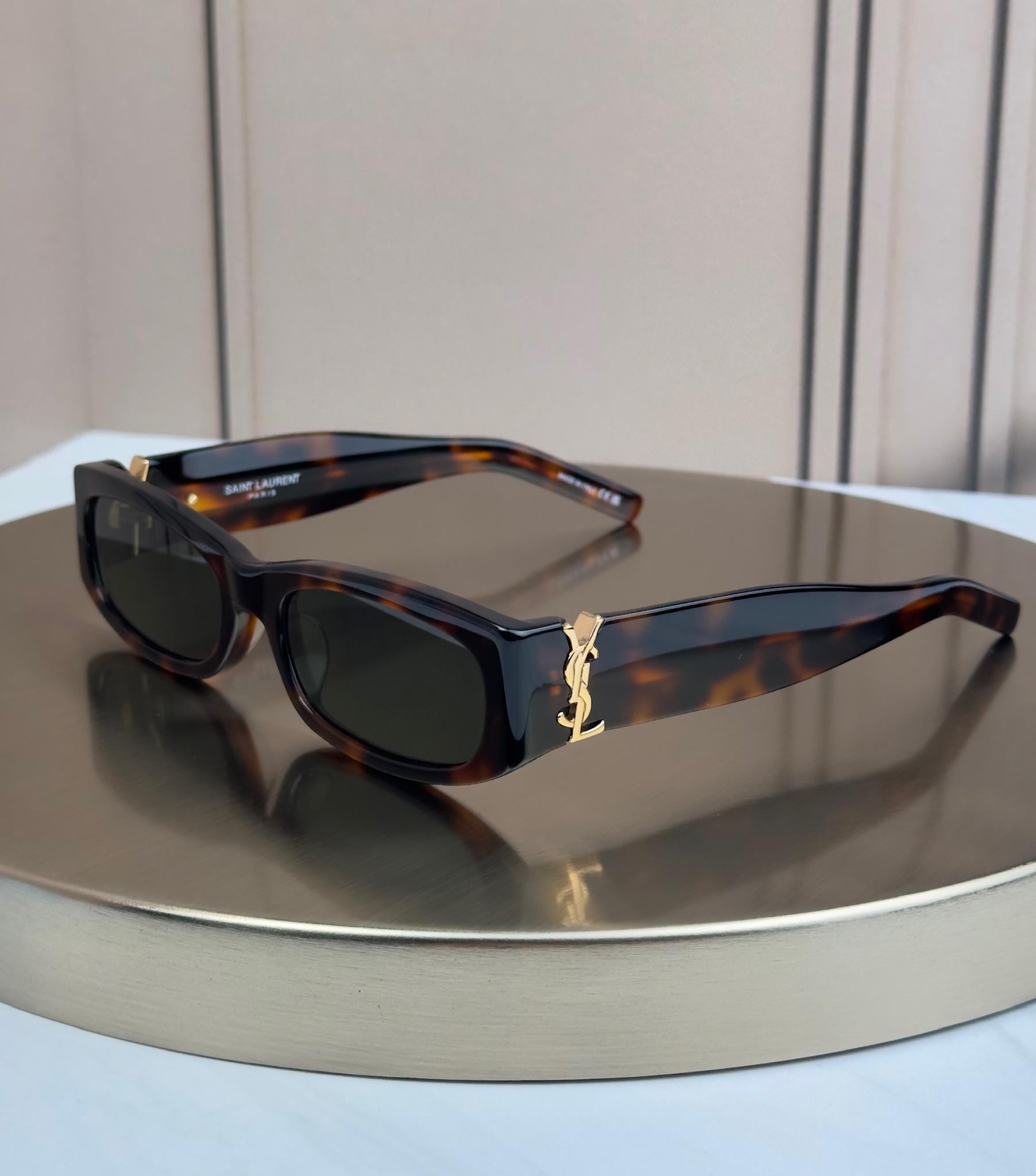 Солнцезащитные очки Saint Laurent SL M152 овальные ацетатные темная линза женские Черепаховый