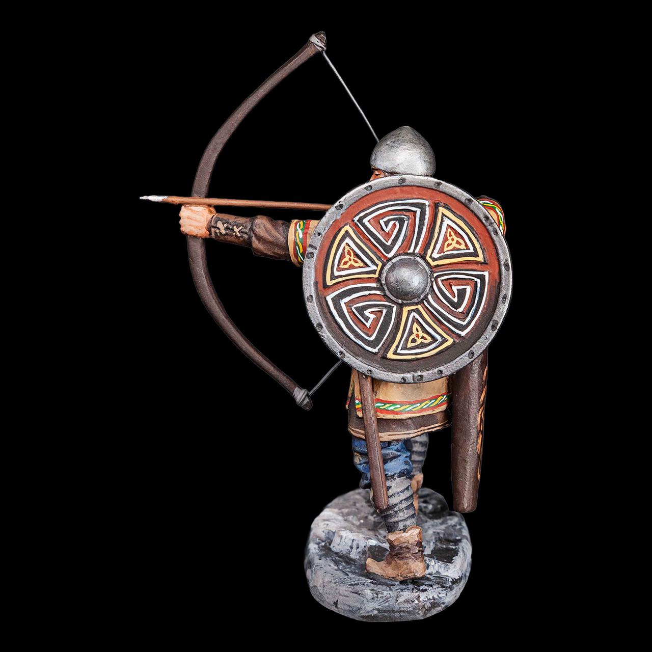 Статуэтка коллекционная раскрашенная Викинг с луком из металла и олова 6,5 см (42000070) - фото 2 Статуэтка коллекционная раскрашенная Викинг с луком из металла и олова 6,5 см (42000070) - фото 2