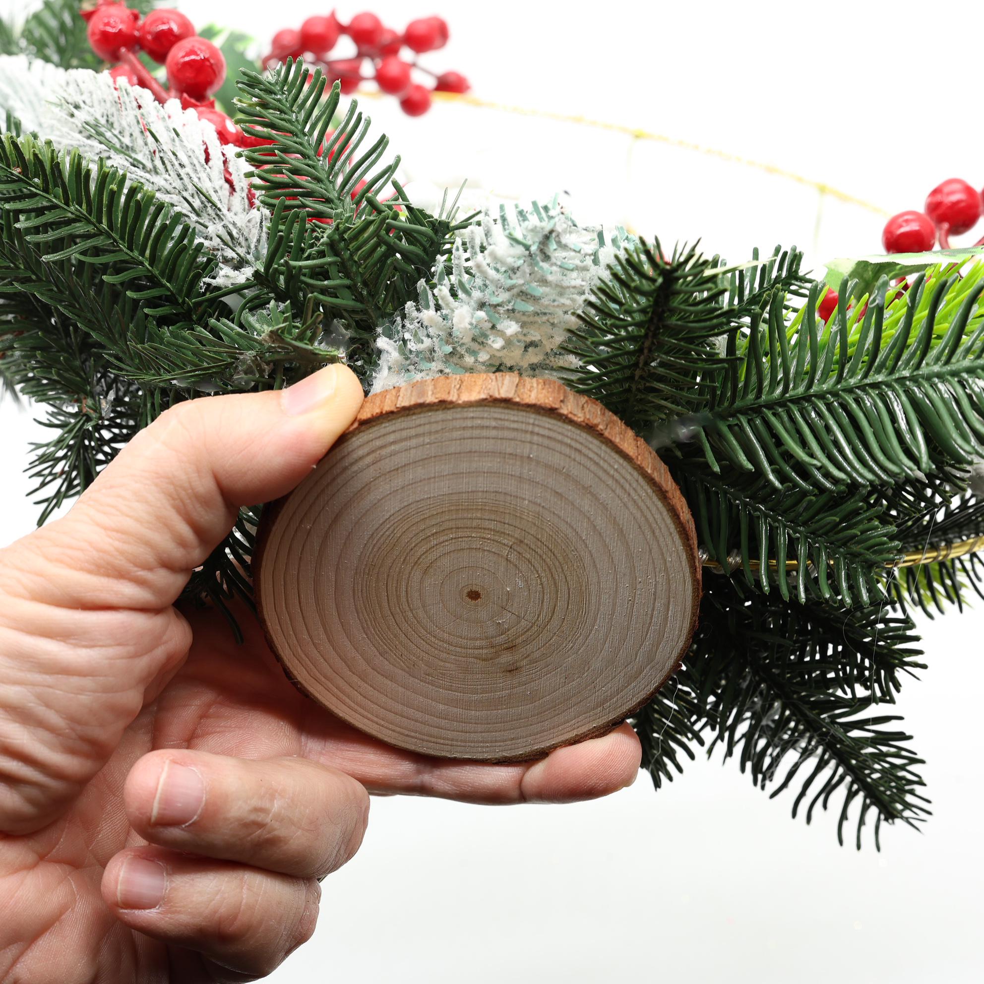 Венок GALA DECOR из заснеженных веток/ягод и оленя с лед подсветкой 30 см - фото 4 Венок GALA DECOR из заснеженных веток/ягод и оленя с лед подсветкой 30 см - фото 4