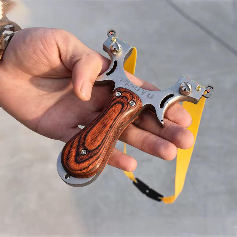 Рогатка спотривна SFU Sport Wood металева з деревяними накладками та лазерним прицілом (0033) - фото 5 Рогатка спотривна SFU Sport Wood металева з деревяними накладками та лазерним прицілом (0033) - фото 5