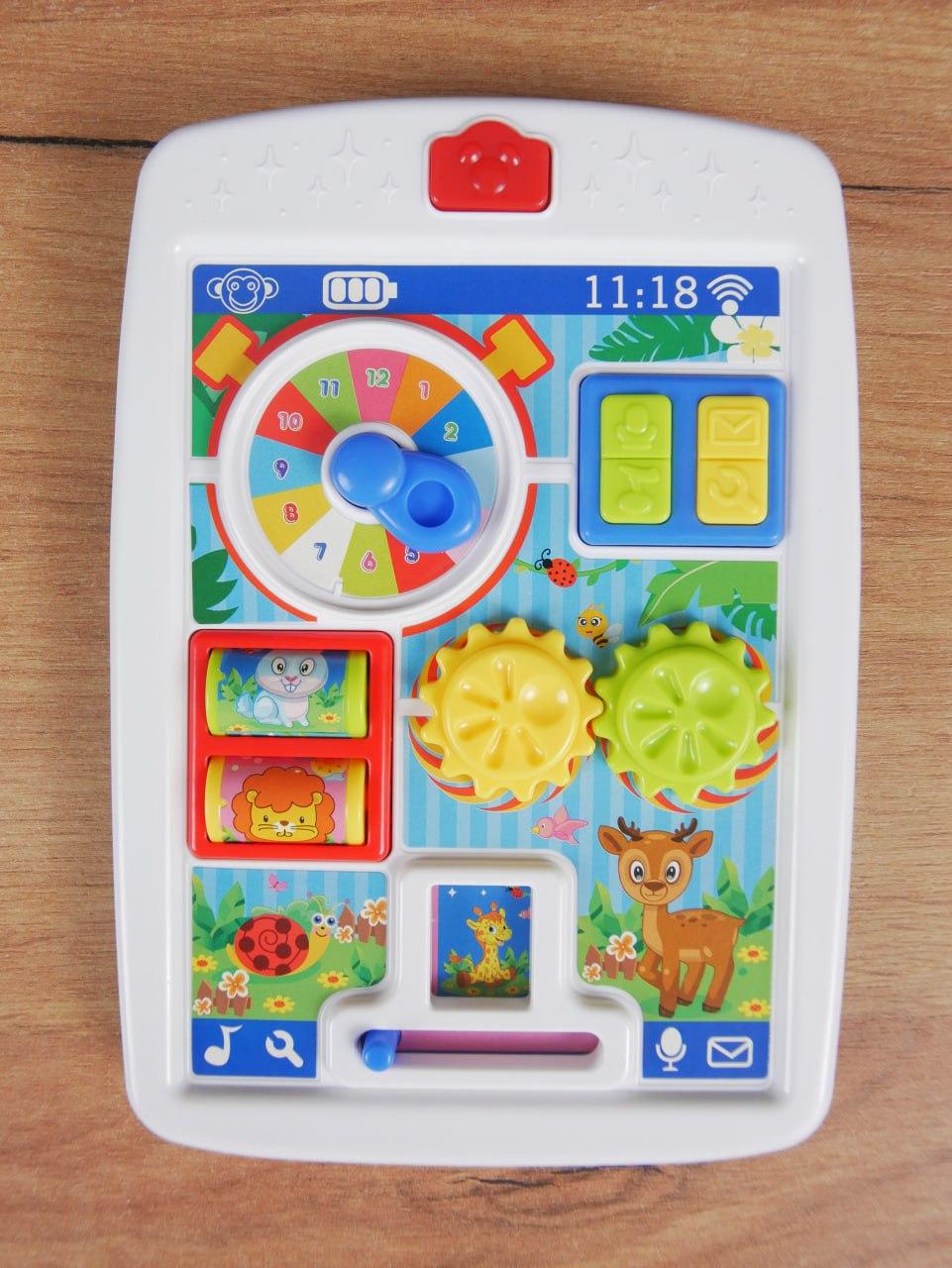 Інтерактивний планшет TK Group 90660/24 українською мовою/підсвічування/казка/пісні/аналоговий годинник/тріскачка/шестерні/в коробці (25425478) - фото 3 Інтерактивний планшет TK Group 90660/24 українською мовою/підсвічування/казка/пісні/аналоговий годинник/тріскачка/шестерні/в коробці (25425478) - фото 3