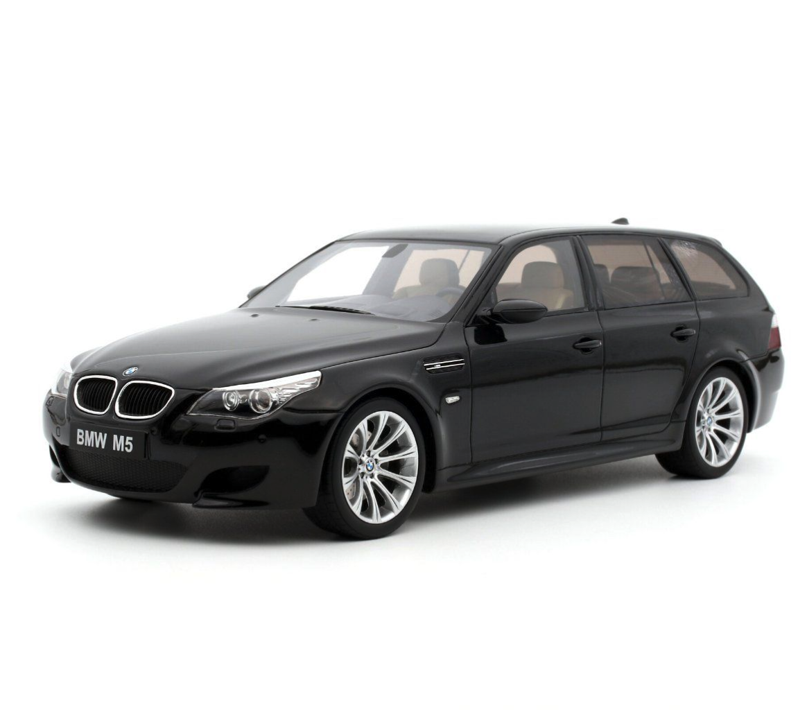 Модель автомобиля OttoMobile 1:18 BMW M5 E61 Touring Black (OT1020)