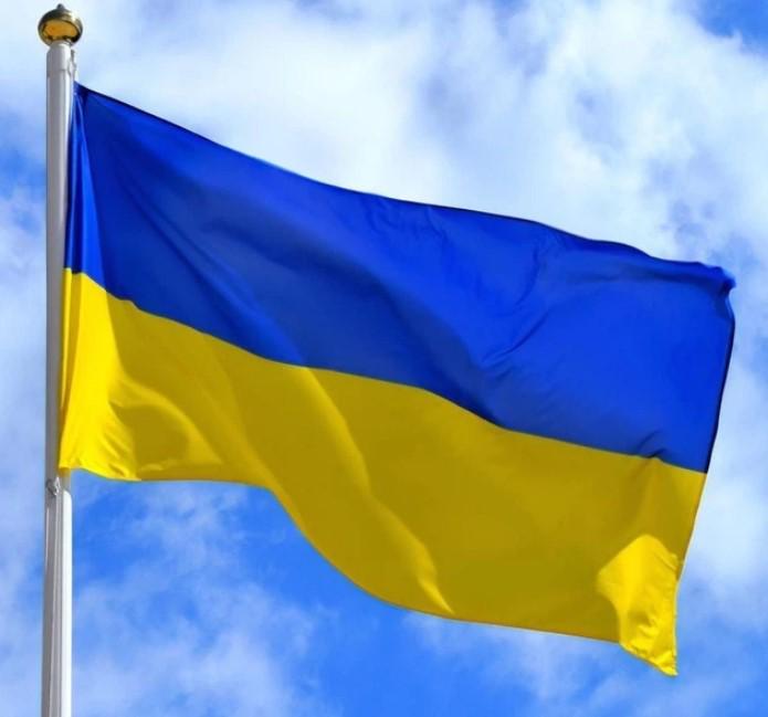 Флаг Украины 140х90 см с местом для держателя-флагштока