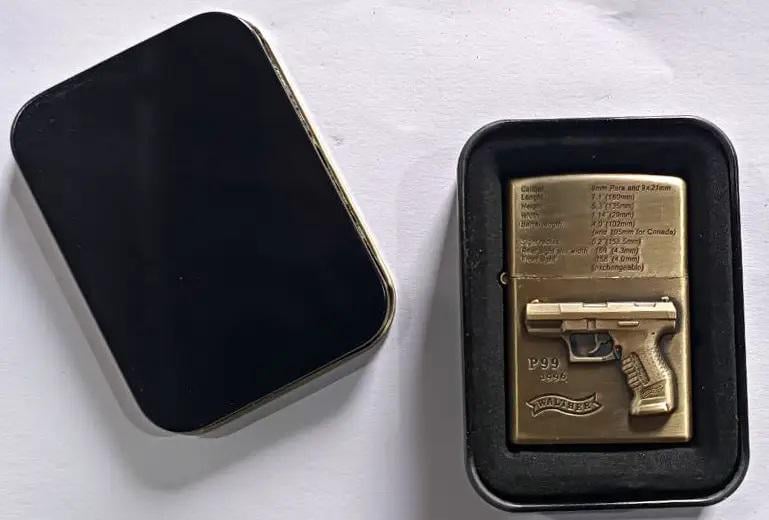 Зажигалка бензиновая Пистолет Walther P99 (32162138)