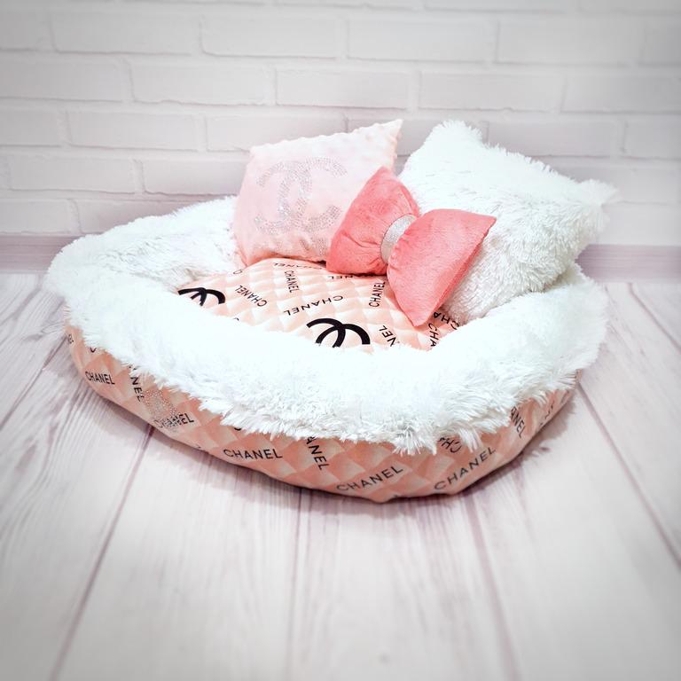 Лежанка для собак Amore mio Cane Dream Chanel pink до 5 кг 60х50х12 см (DR-0003)