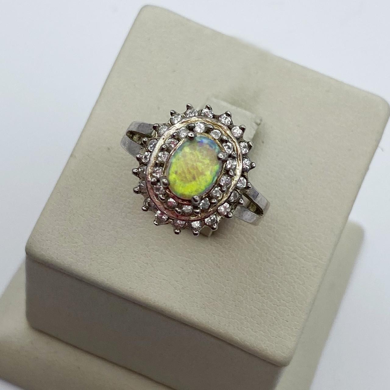 Кольцо серебряное с зеленым опалом р. 17,5 5,7 г (1996070269)