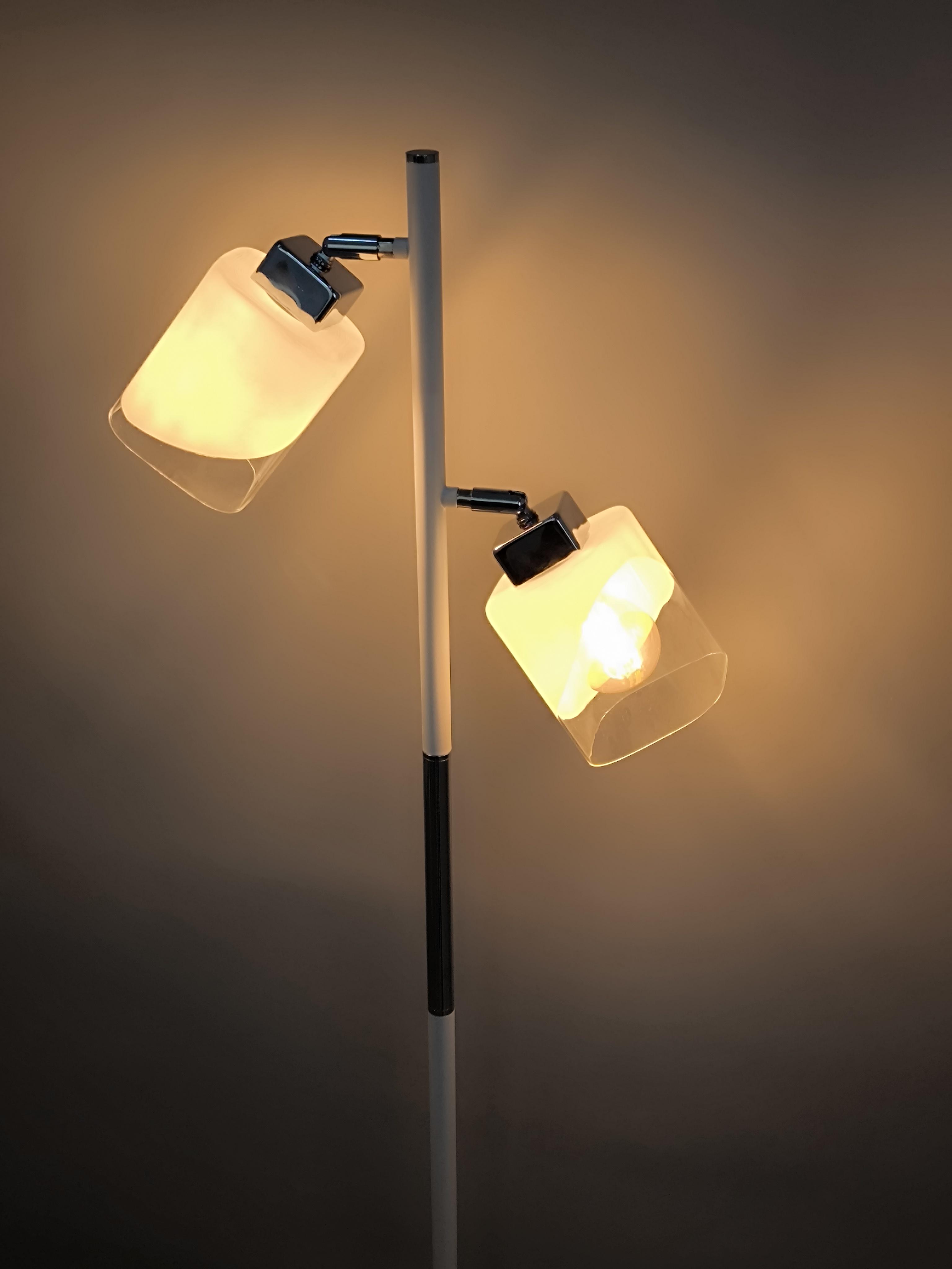 Торшер LK-727F/2 E27 WH+CH (25-427) - фото 4 Торшер LK-727F/2 E27 WH+CH (25-427) - фото 4