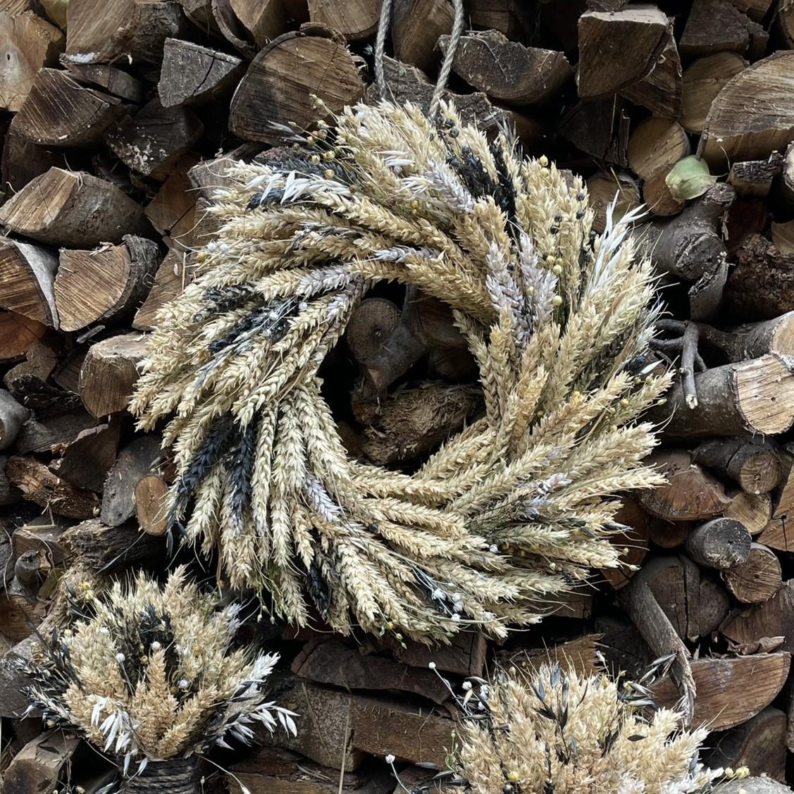 Декоративный настенный интерьерный Венок из колосков 30 см (2413711498) - фото 3 Декоративный настенный интерьерный Венок из колосков 30 см (2413711498) - фото 3