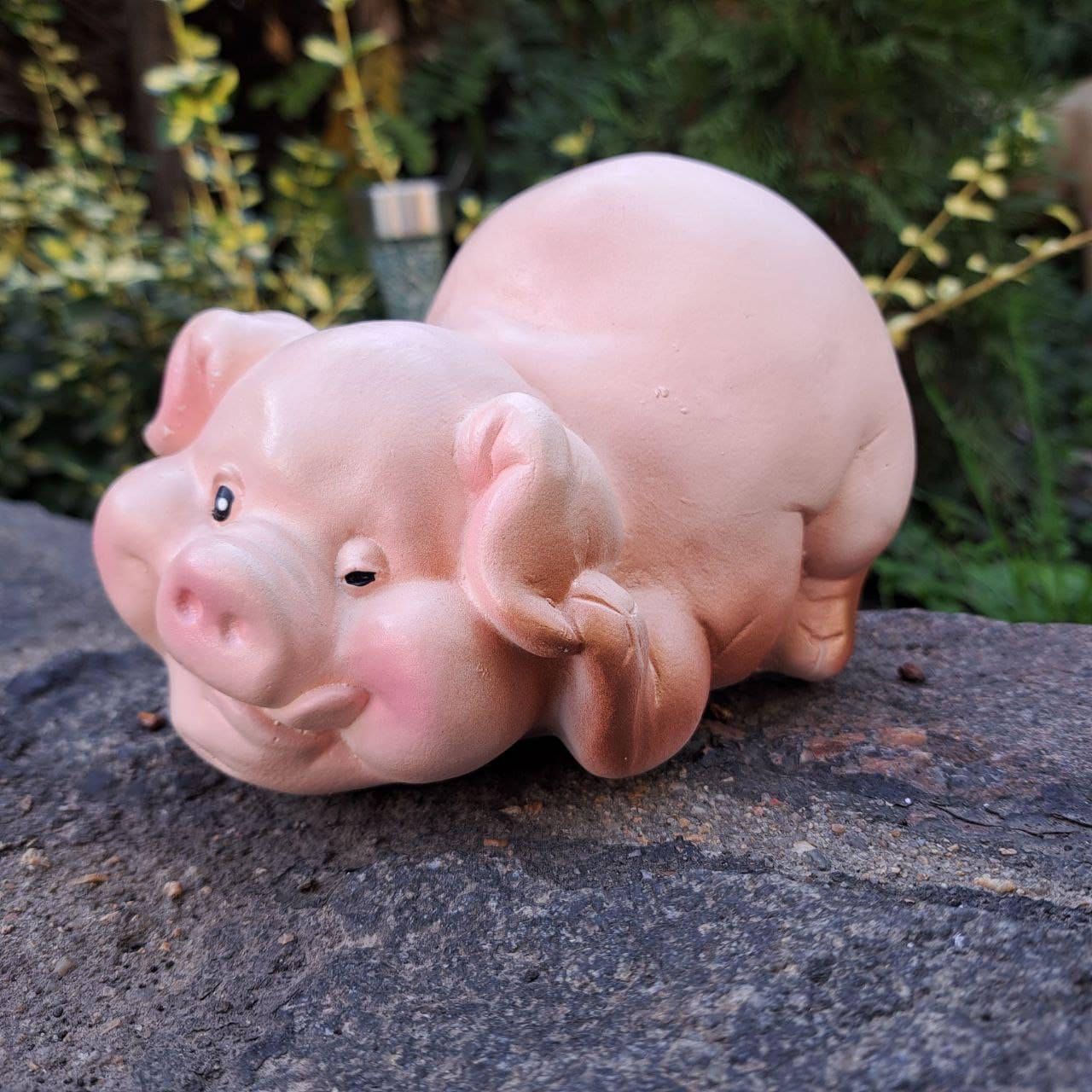 Скарбничка декоративна Свинка лежить (4055) Скарбничка декоративна Свинка лежить (4055)